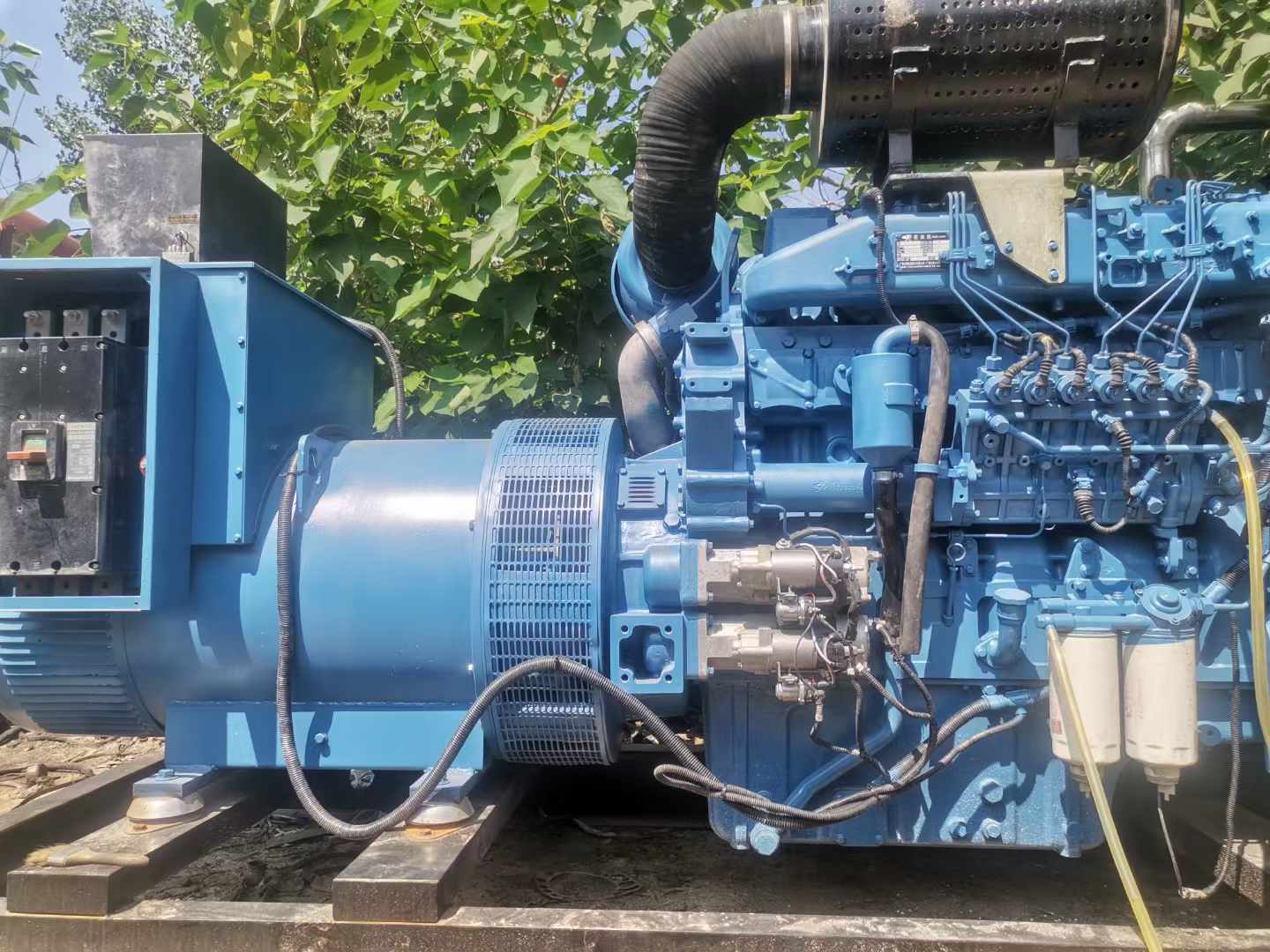 石景山详细说明降低 800kW 柴油发电机输出电流波动的方法